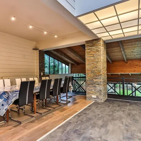 Splendide Maison De 330m Avec Piscine Interieure * Challans