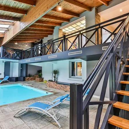 Splendide Maison De 330m Avec Piscine Interieure * Challans