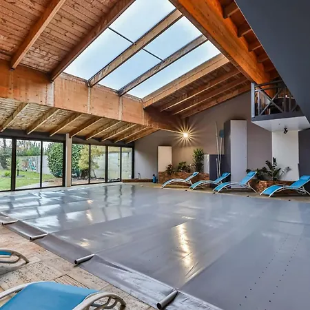 L'atypique - Piscine Interieure - Wifi