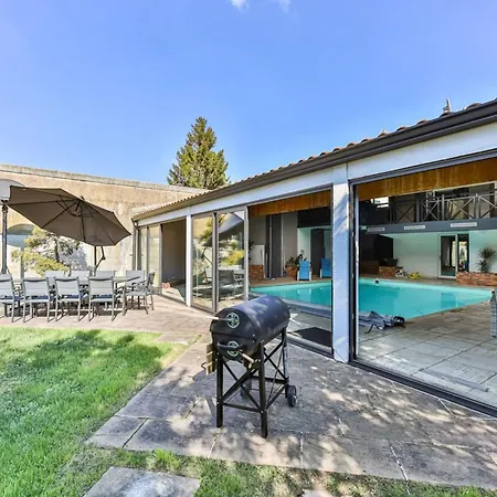 Hébergement de vacances Splendide Maison De 330m Avec Piscine Interieure Challans