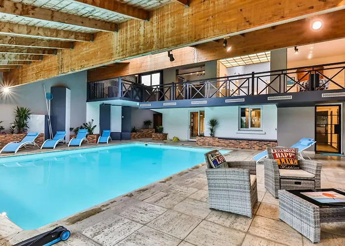 L'atypique - Piscine Interieure - Wifi Challans