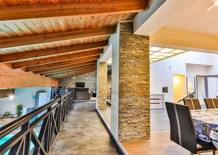 Prázdninový dům L'atypique - Piscine Interieure - Wifi